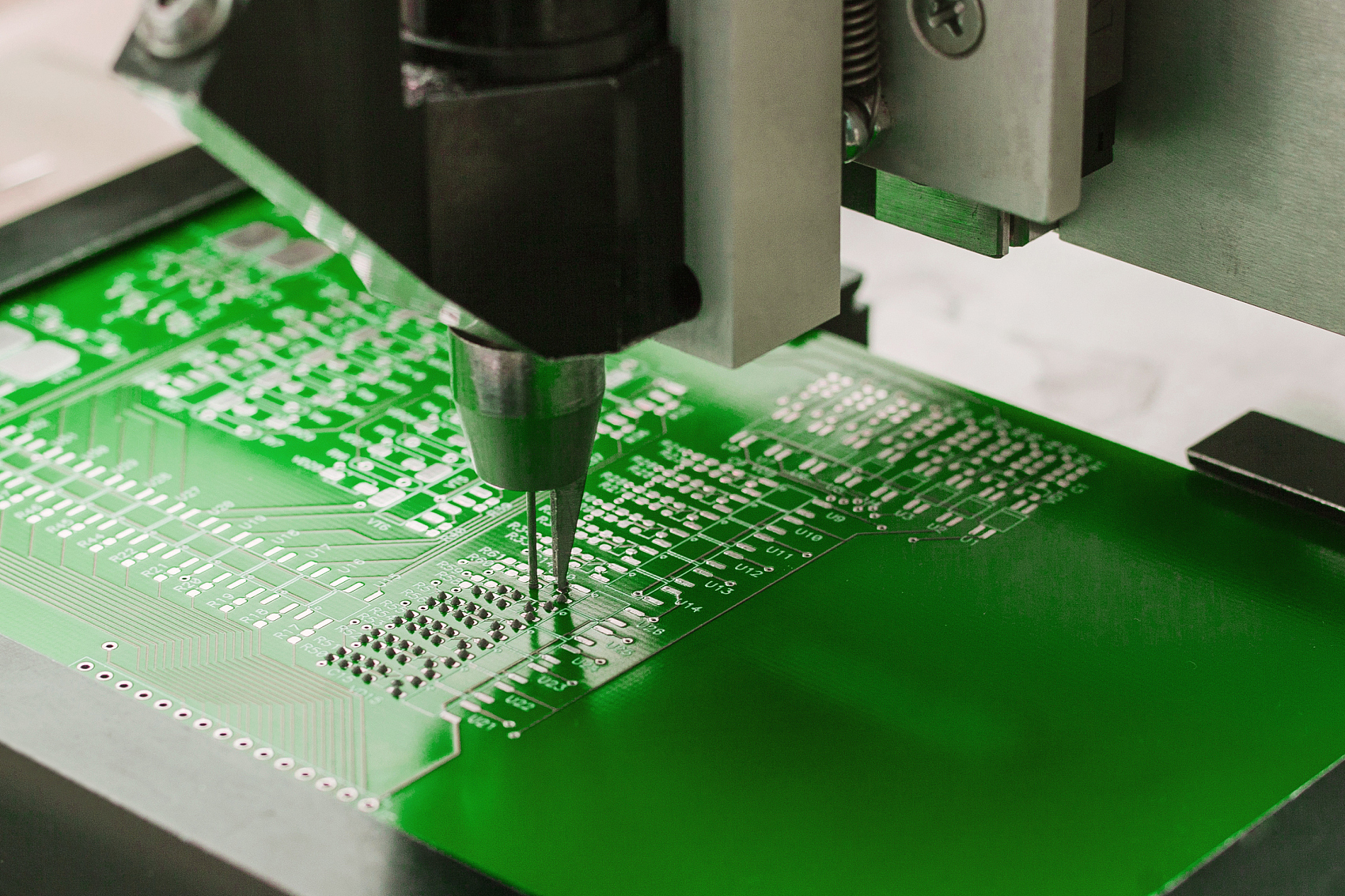 您知道激光焊接在PCB市场应用中的关键吗？